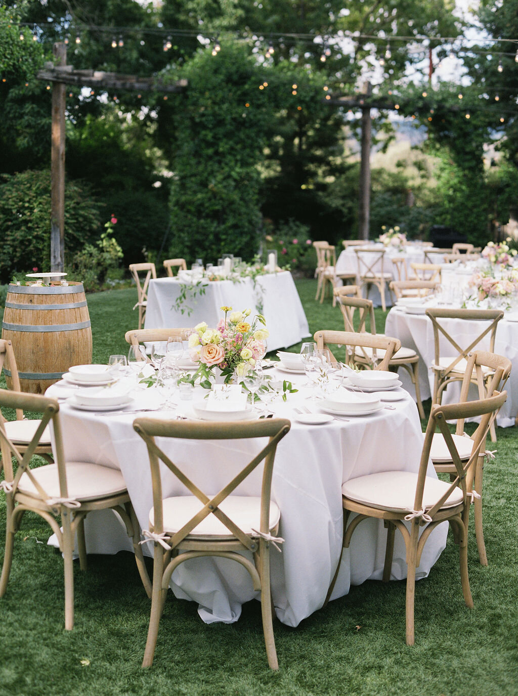 romantic table arrangeemnt