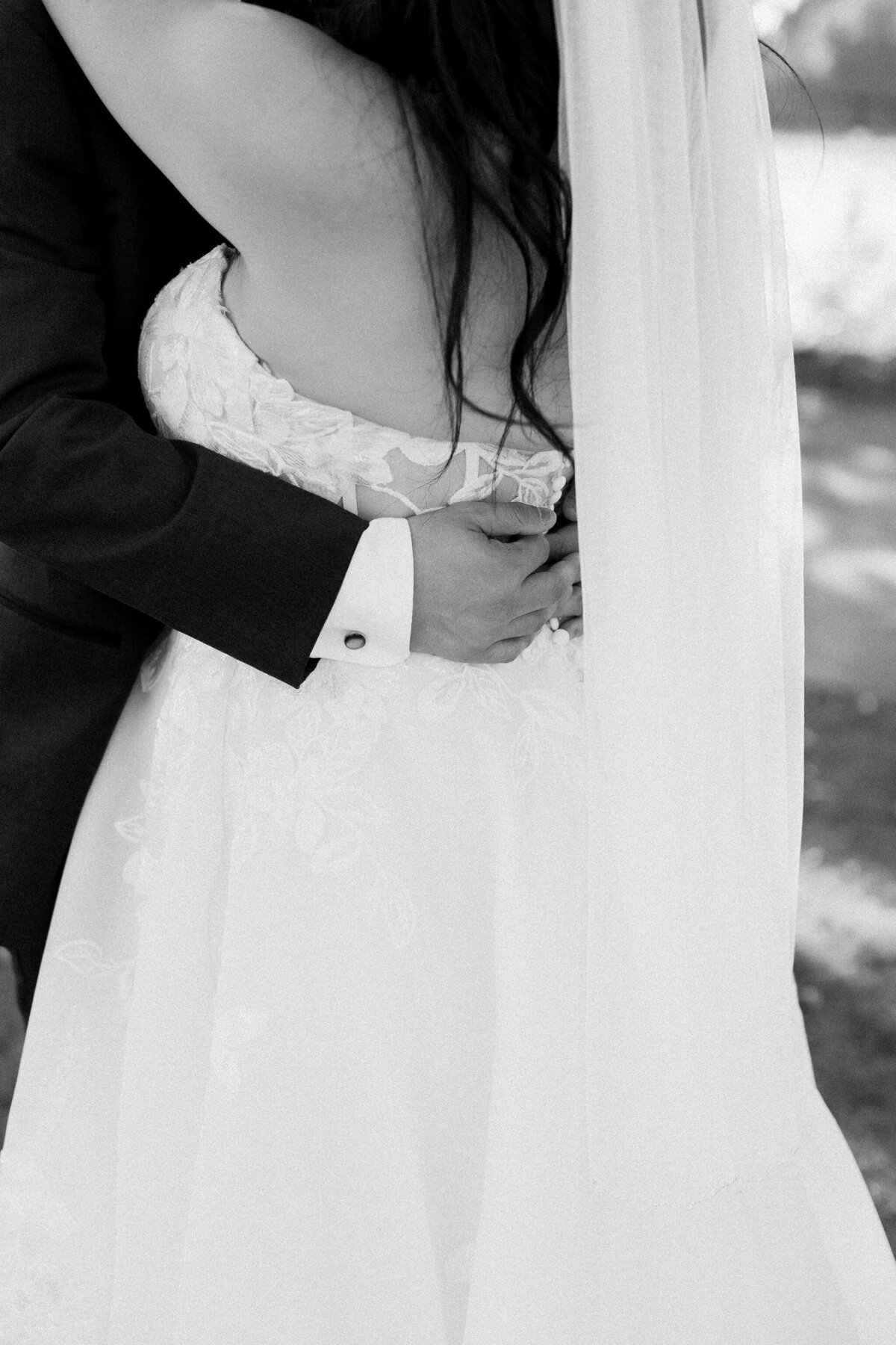 Caitlin&BrianWedding_CouplePortraits_IvoryBlushPhotography49