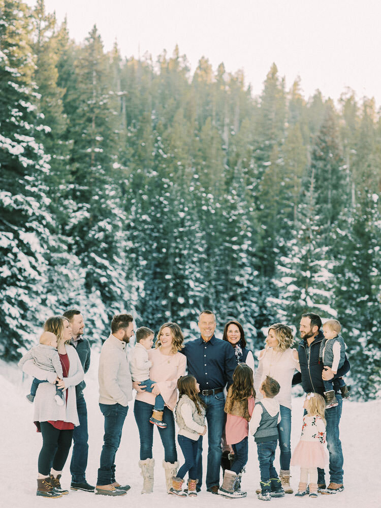 Colorado-Family-Photography-Snowy-Winter-Shoot-Pinks-and-Blues-Breckenridge4