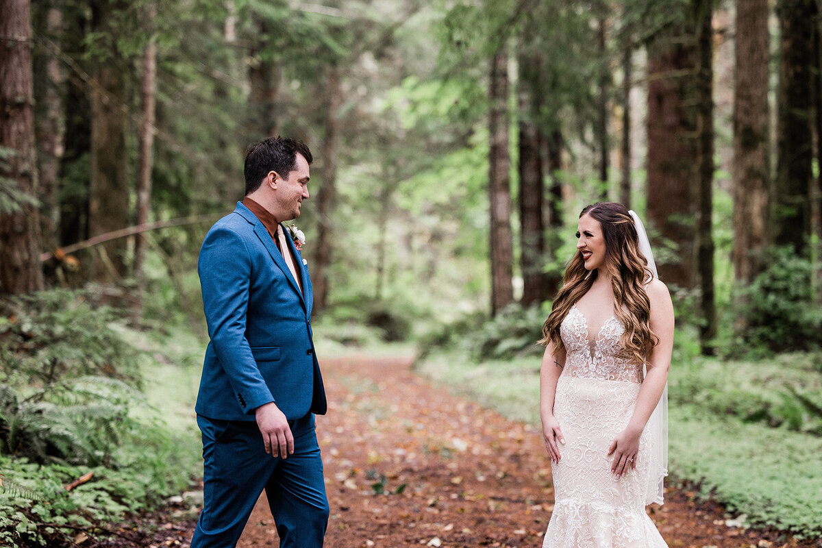 Rainy-Mount-Rainier-National-Park-Intimate-Wedding-44
