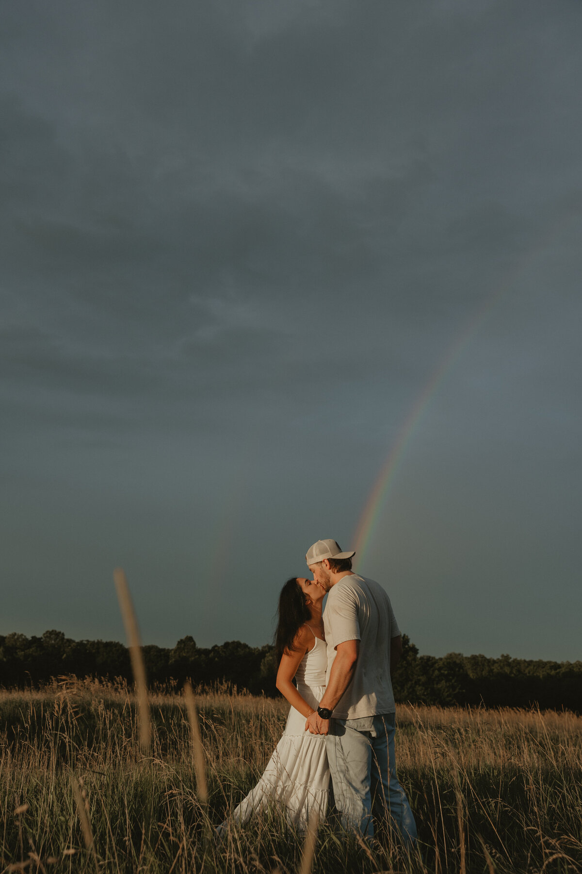 Wildflowercouplessessionwithtruck_emilyarwinephoto-173
