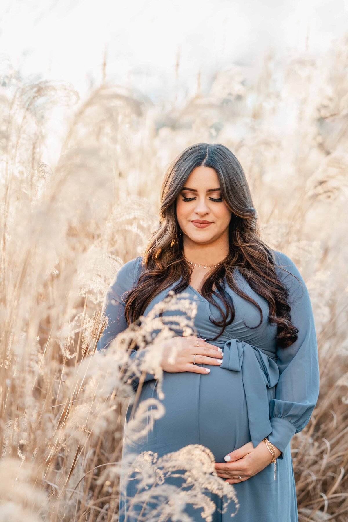 Winter session at Coolidge Park with Chattanooga maternity photographer