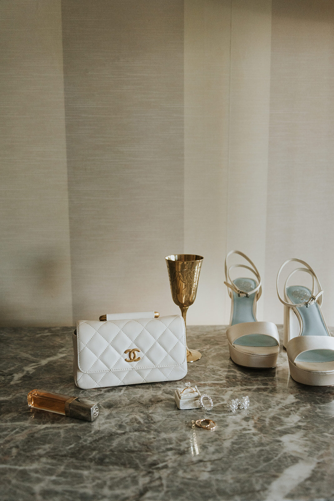 CORRIE-ZACH-NYC-WINTER-WEDDING-AT-GOTHAM-HALL_PHOTOS_BY_MARIA_B_LUNG_0015