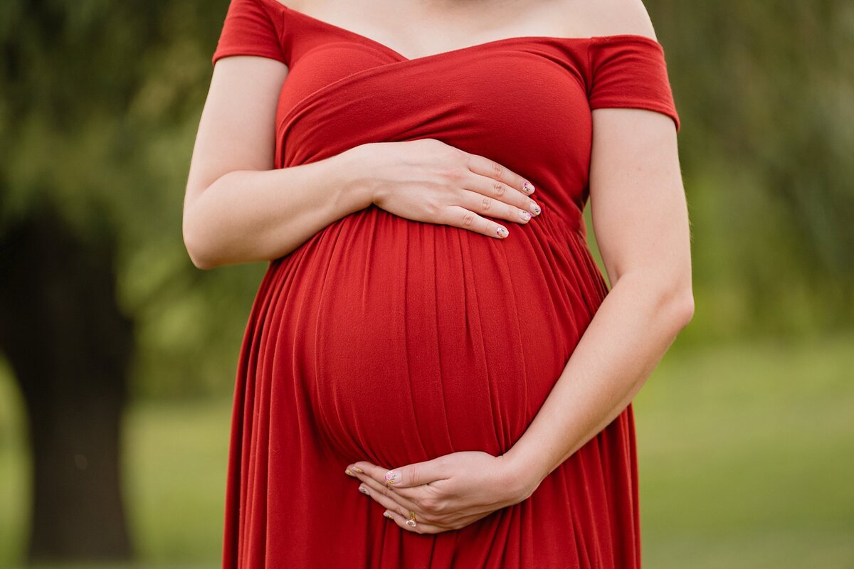 06_09_2024_TaylorMaternity_farm-Studio-369_WEB