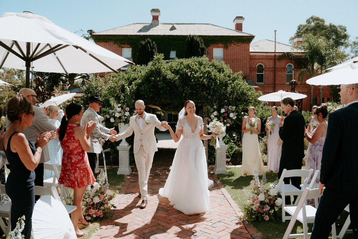 2024-02-17-Georgia + Daniel Ravenswood Homestead Wedding Sneak Peeks Daisy + Pine-076