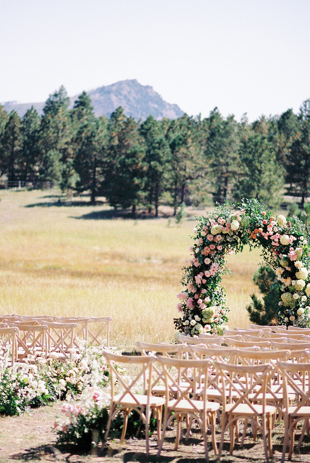 Calluna-Events-Boulder-Greystone-Ceremony-Arch-Aisle