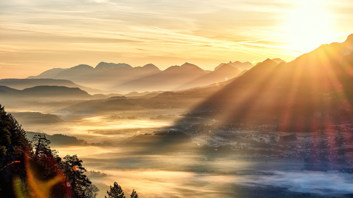 winterliche-berglandschaft-waldschatten-alpenfotografie-oesterreich-atelier-schulte