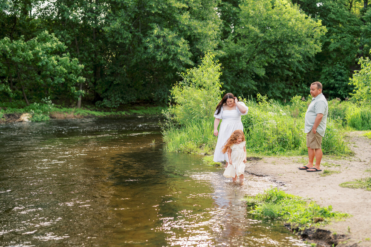 Minnesota Family Session at Minnehaha Creek
