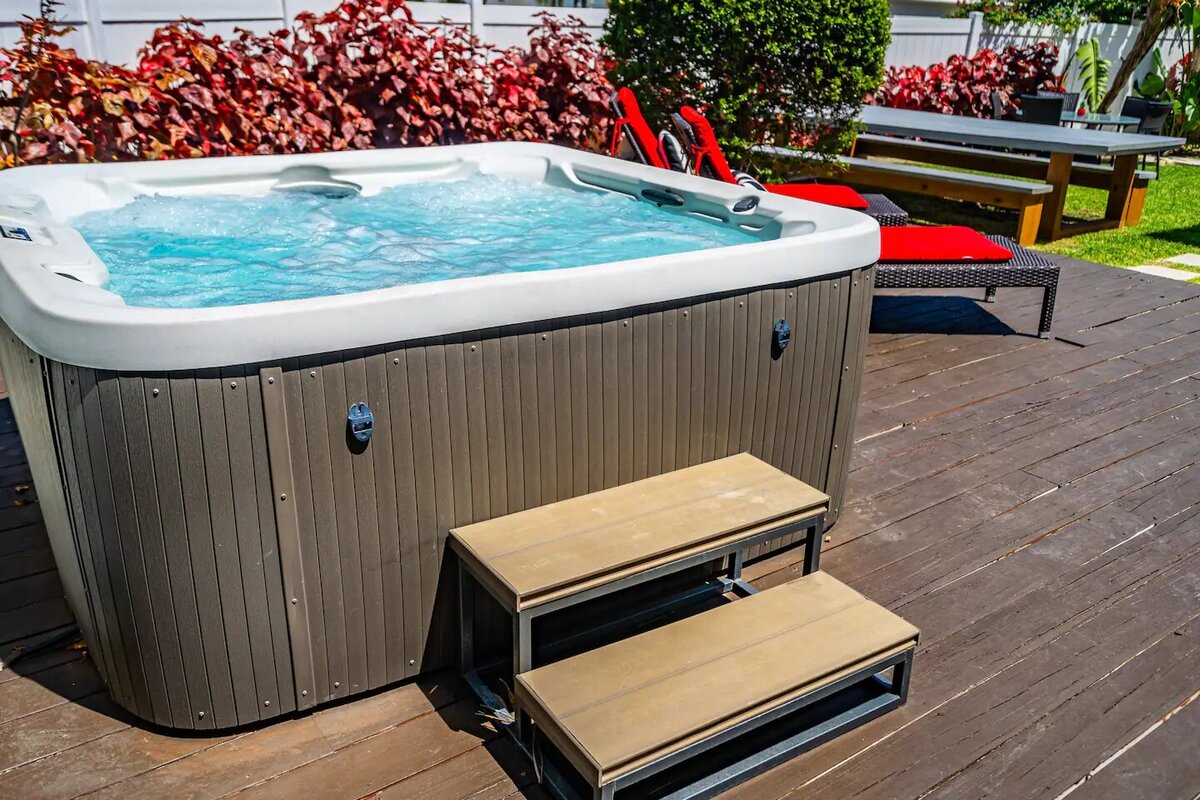 Hot tub (3)