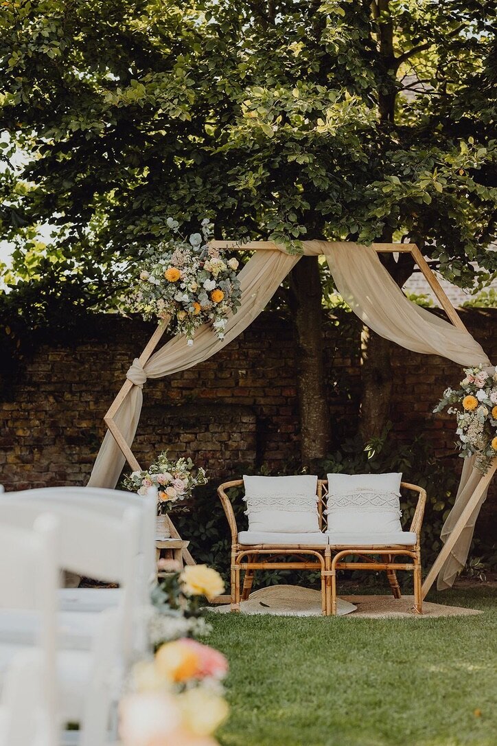 B44038FA-0FA4-437A-9CA8-A35559F471C6_1_105_c