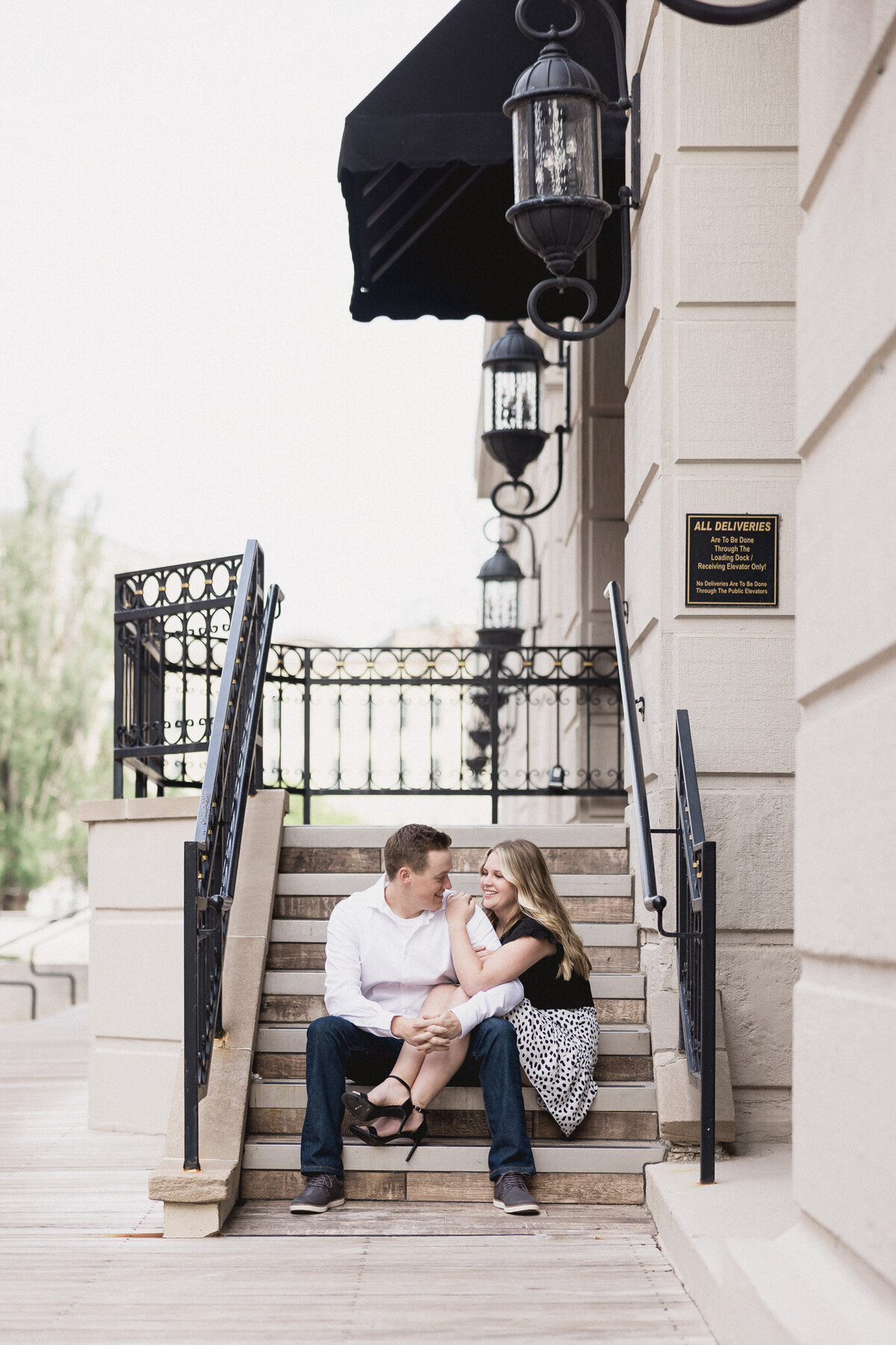 downtown-milwaukee-engagement-session-8