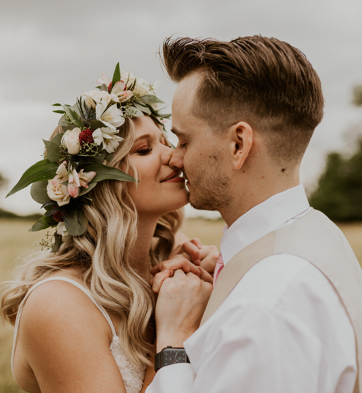 mallory_kyle_vintage_boho_wedding_bride_groom-35