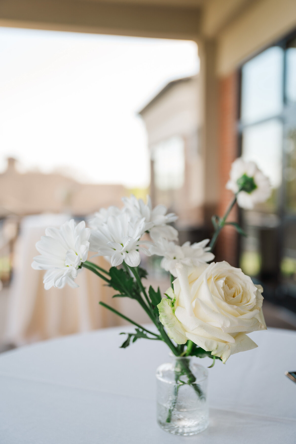 youngstown wedding florist lou lou blooms simple centerpice