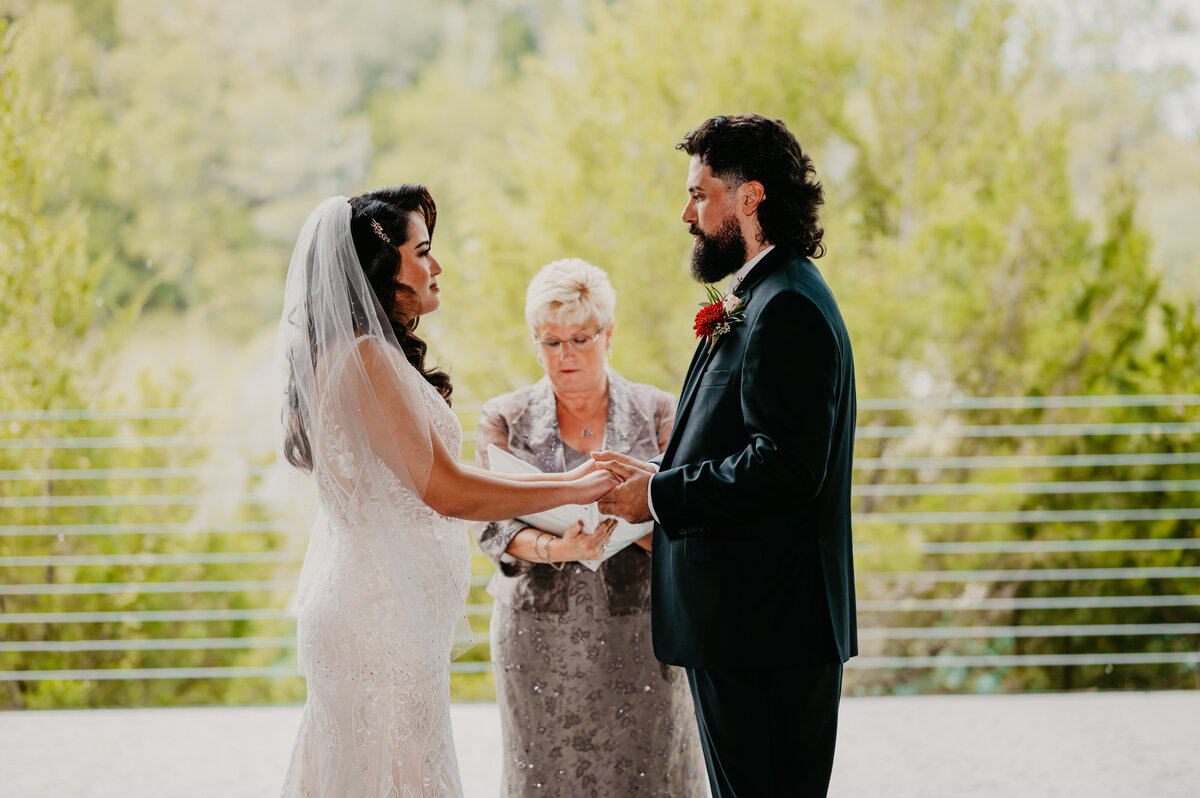 mariah-lacy-photo-white-rock-canyon-florida-elopement-chantilly-chic-celebrations-10