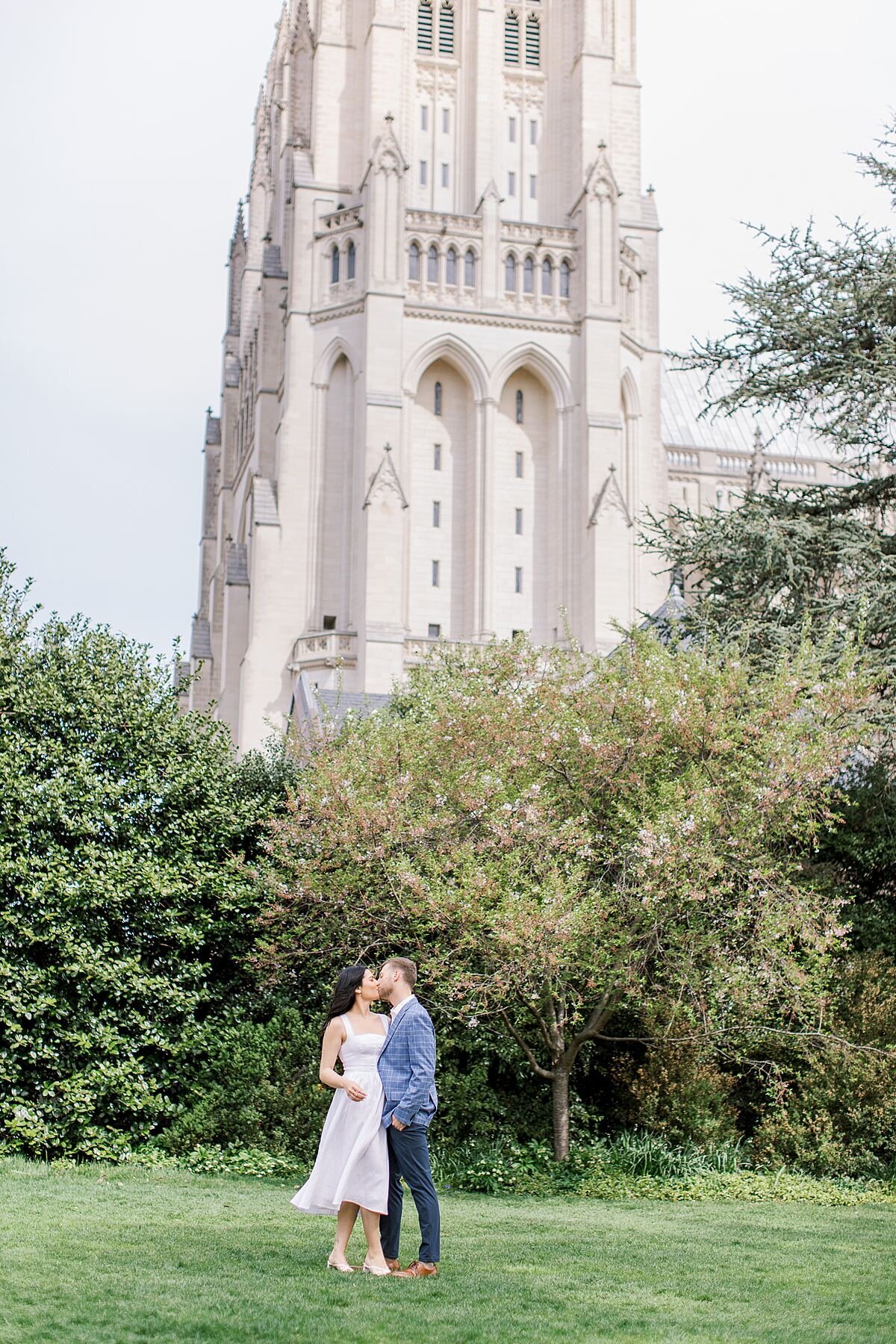 Anna-Wright-Photography-National-Cathedral-Engagement-Session_1127
