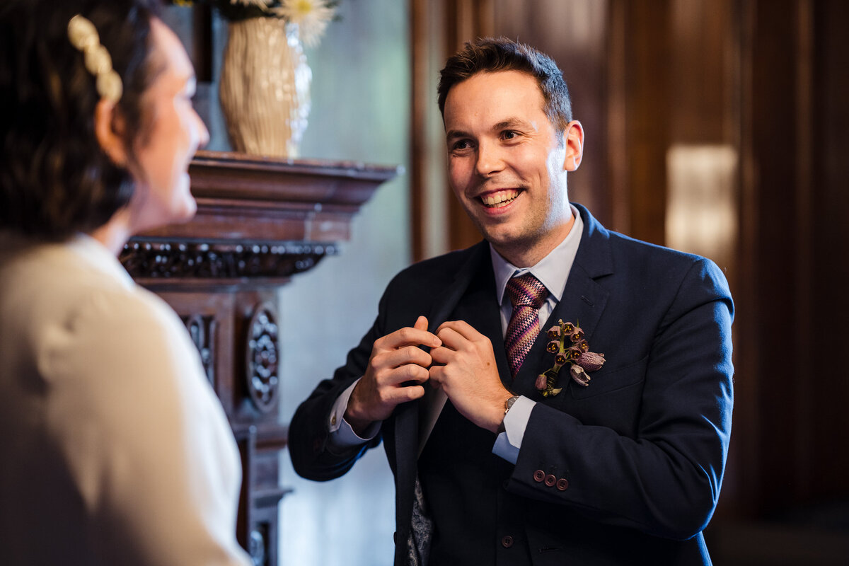 intimate-london-old-marylebone-town-hall-wedding-14