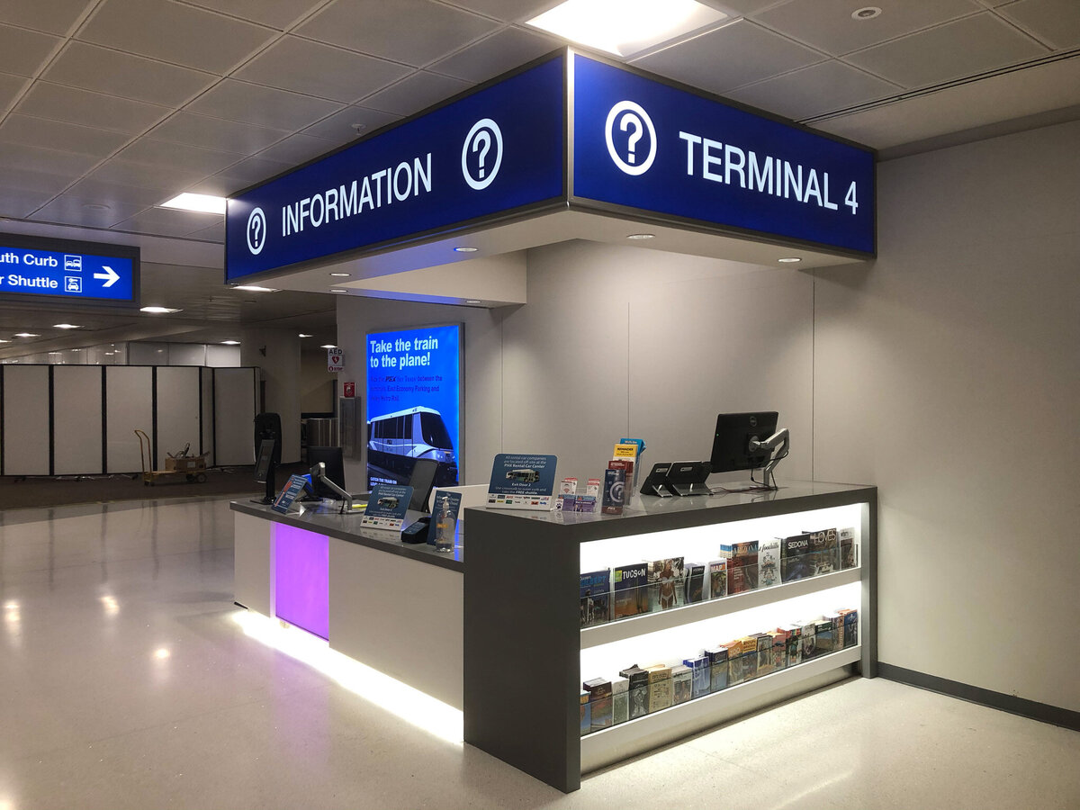 TERMINAL 4 INFO DESK 