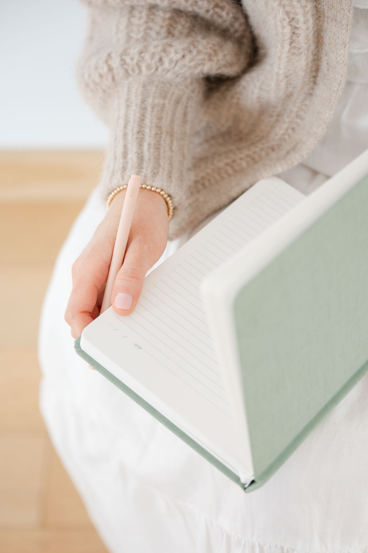Tailored Journal_Sage_01-web
