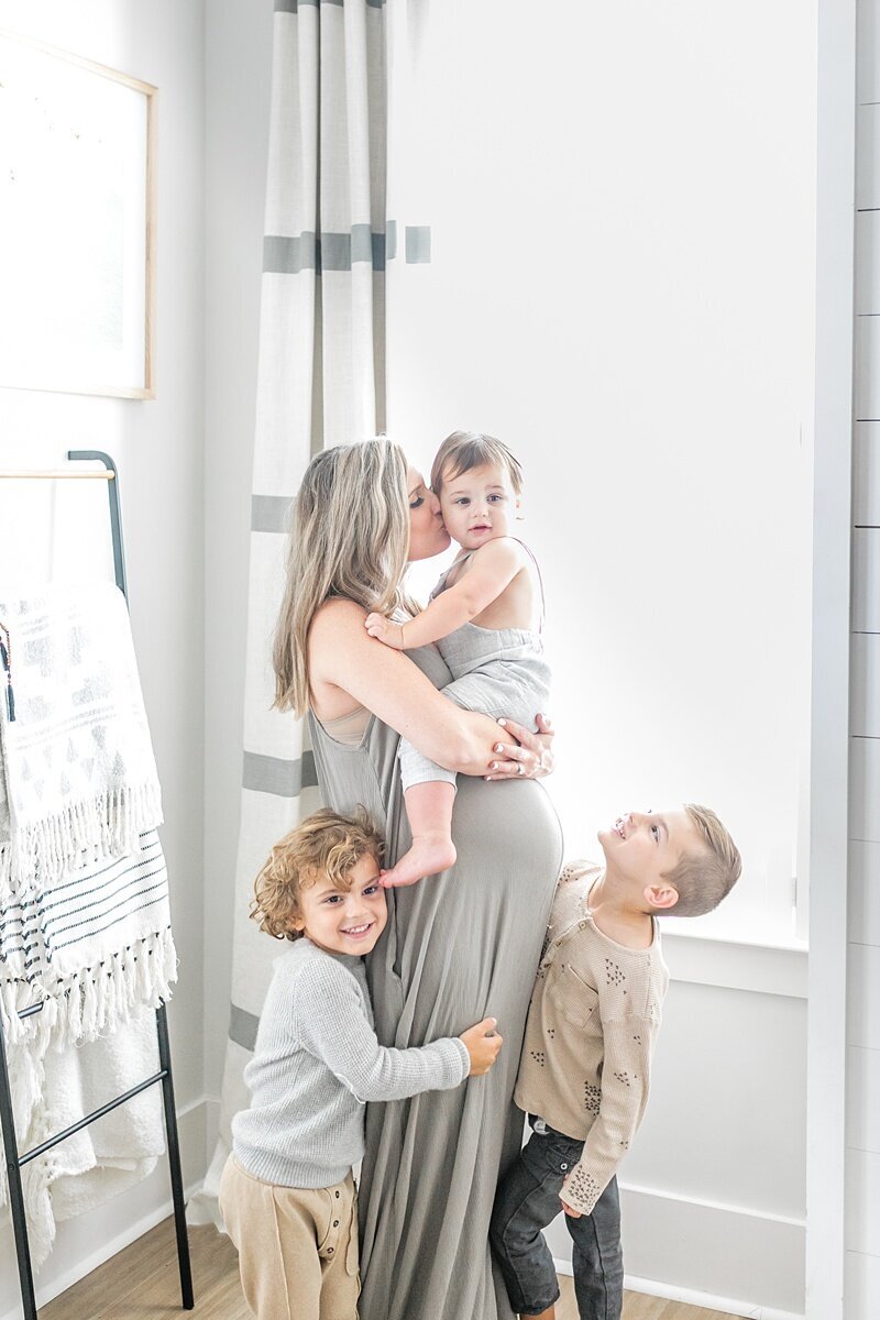 Mount-Pleasant-Maternity-Session-In-Home-Lifestyle_0063