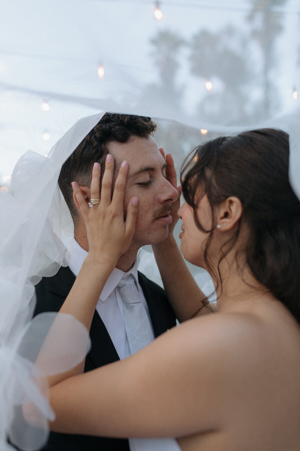 bride and groom picutres