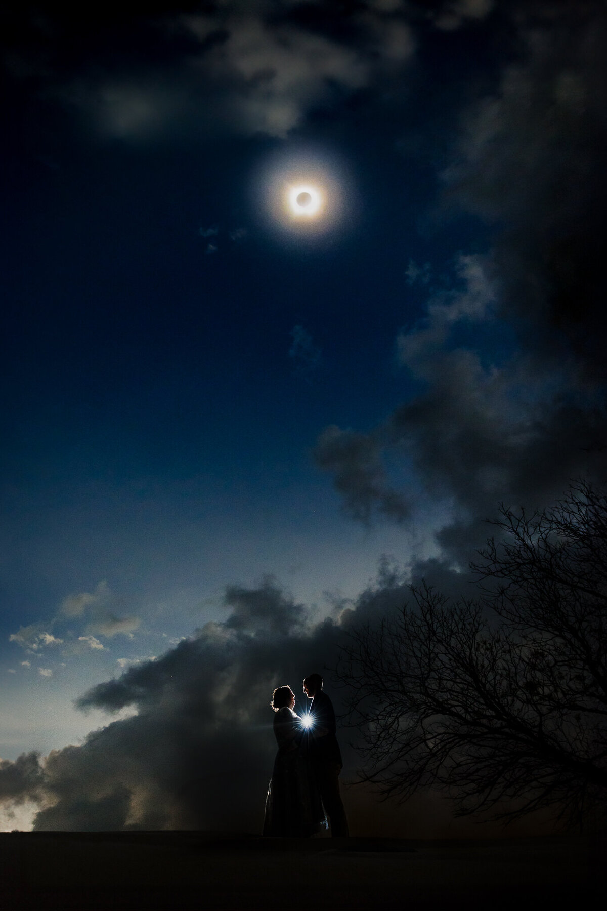 texas-2024-total-solar-eclipse-wedding-photography-john-winters-1
