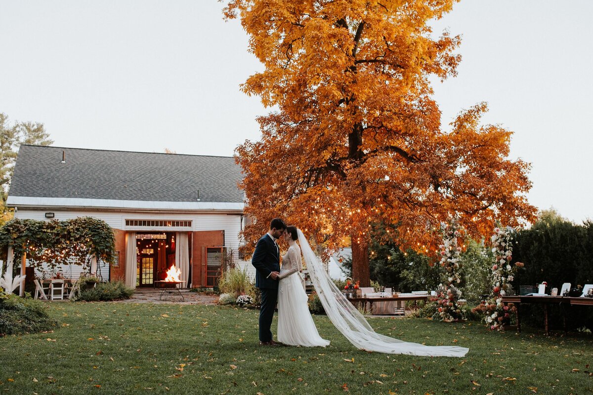 Sarah-and-John-New-England-Wedding-23