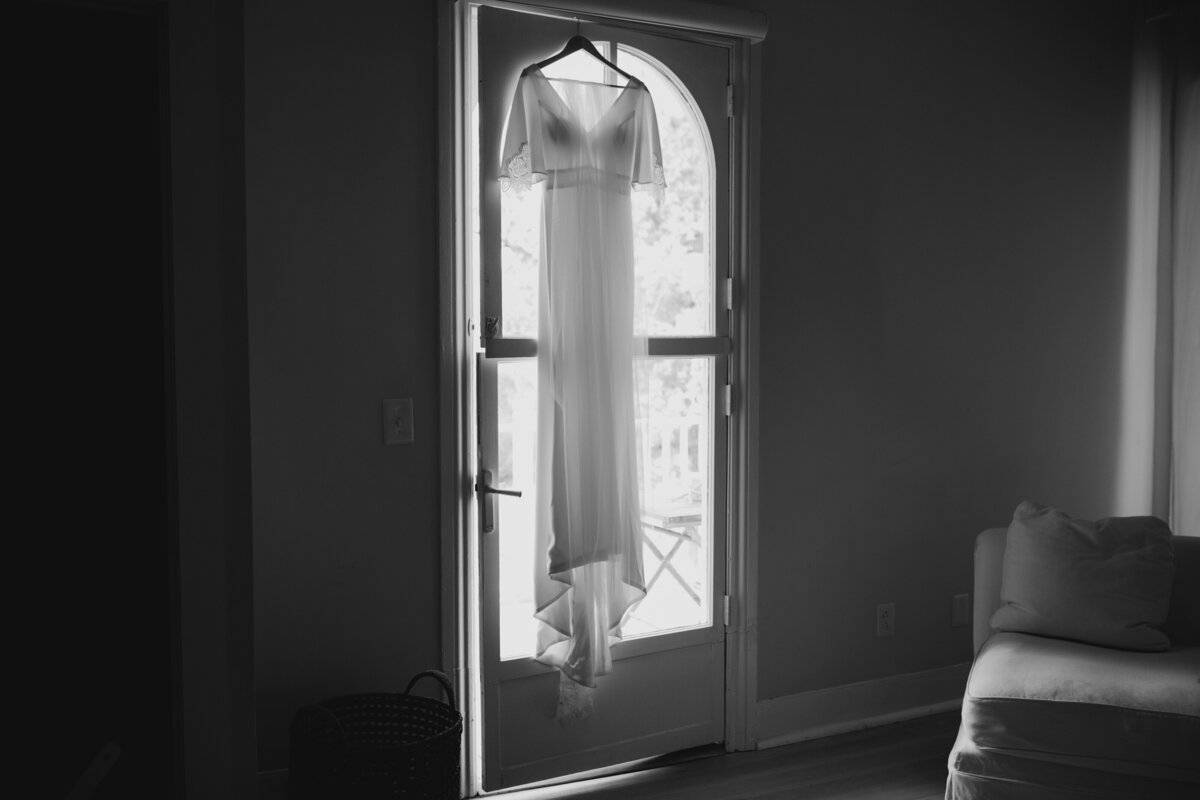 Claire+Luke_GettingReady (31 of 196)