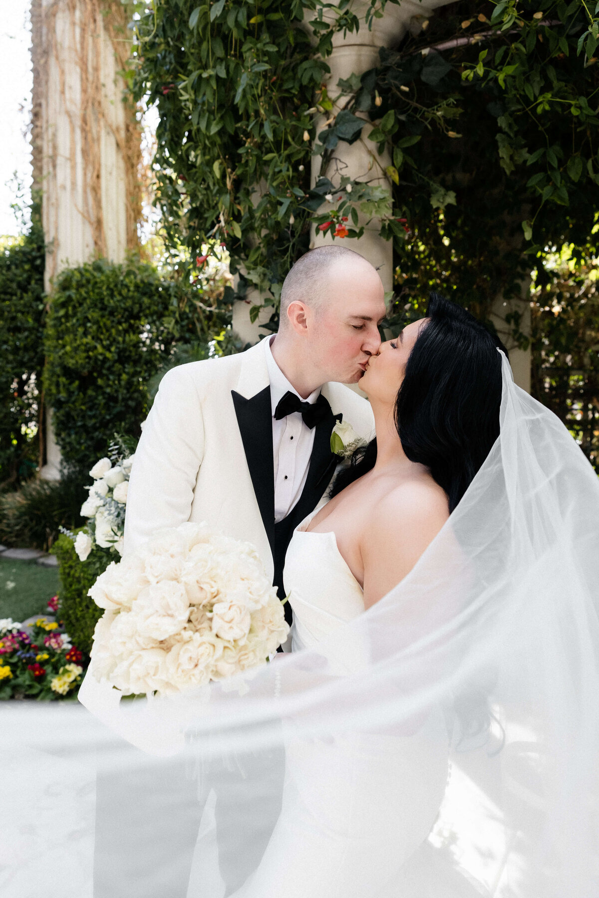 54_riskyexposure_n_las-vegas-elopement-photography-weddings