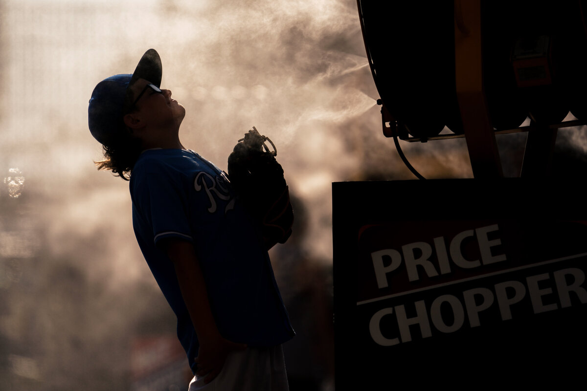 kansas-city-sports-photography-0206-mlb-player-on-field