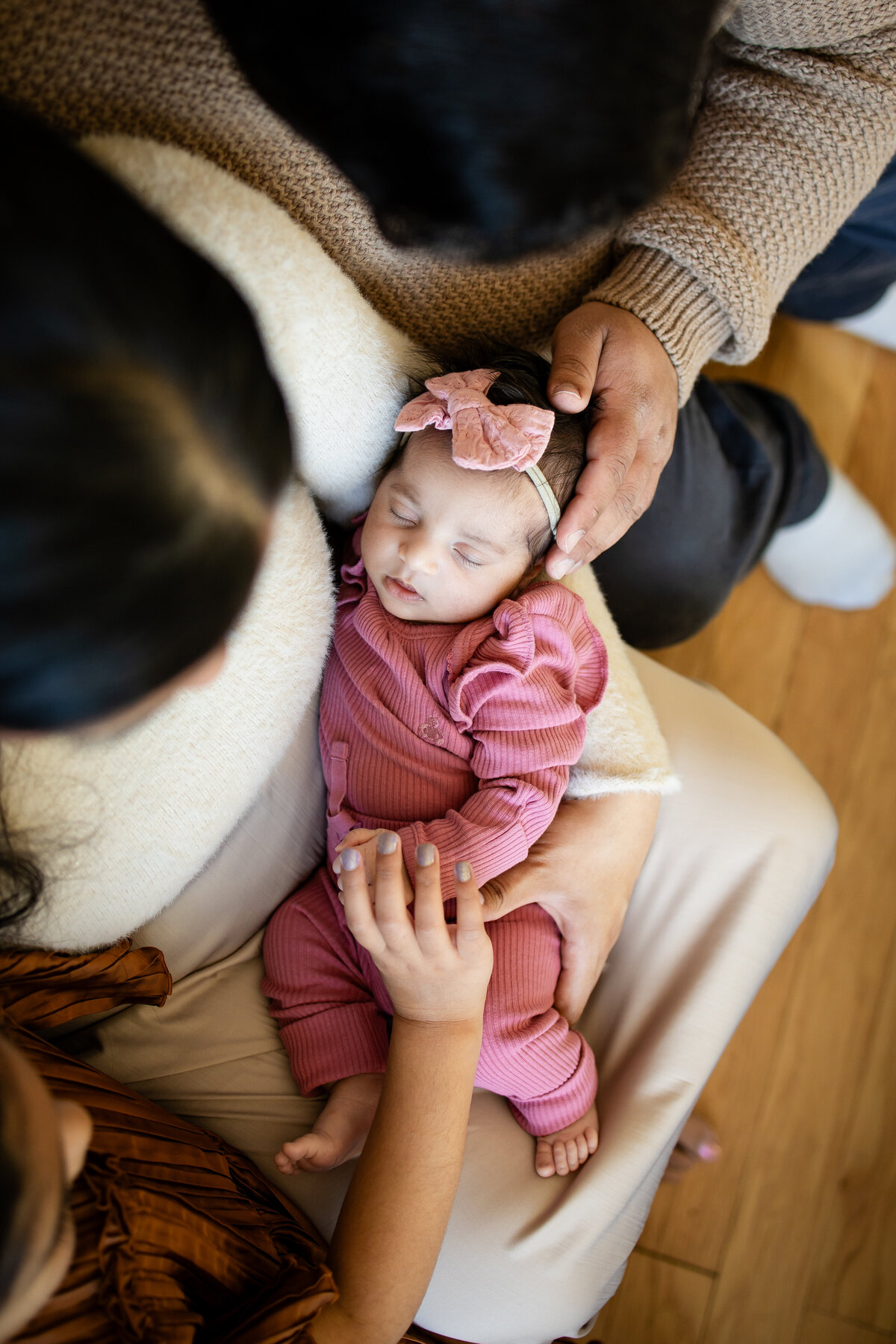 In home newborn session in city apartment