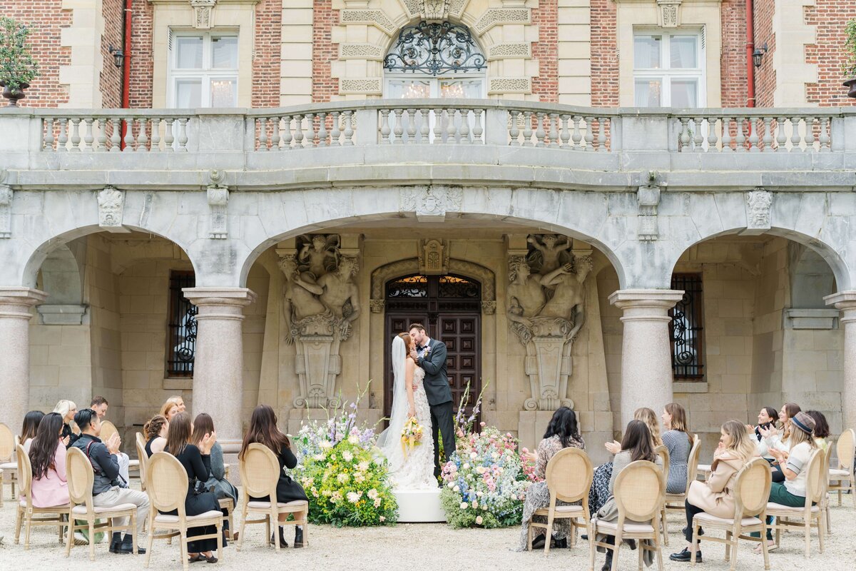 wedding ceremony on the Château Bouffémont