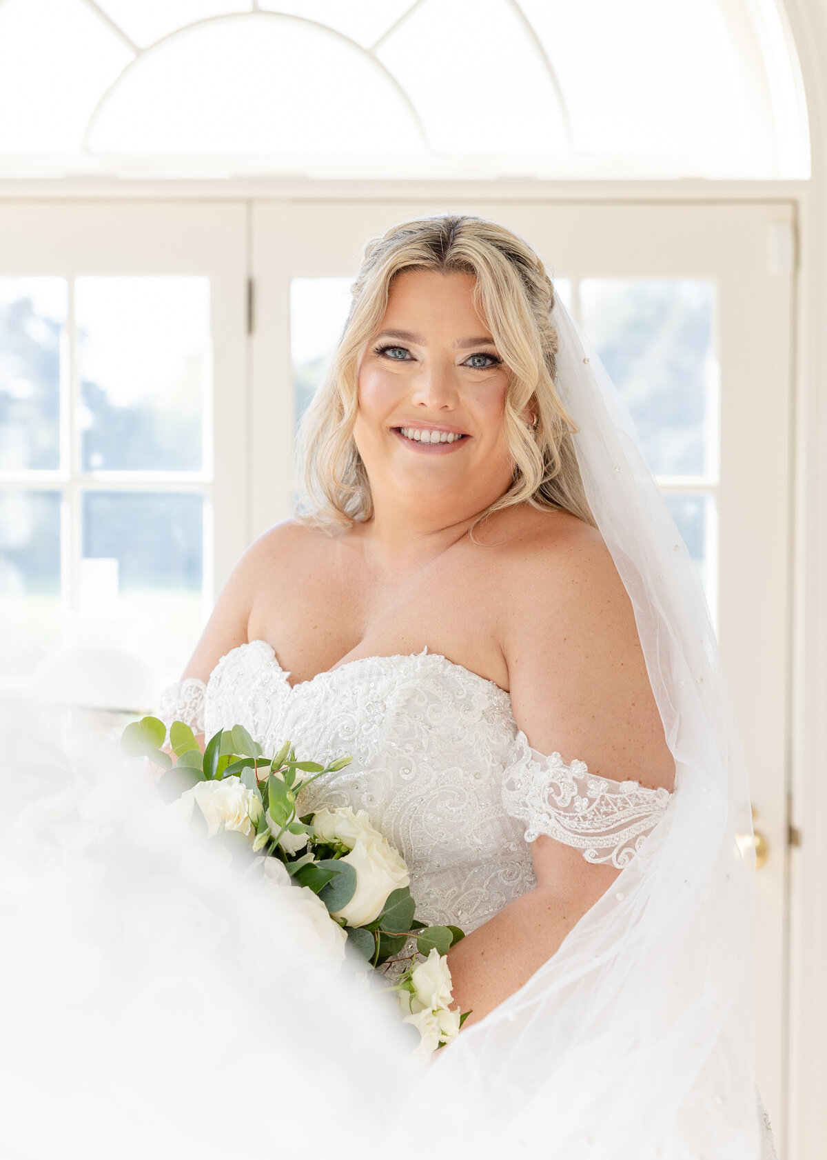 Brittany_Andrew_Bride_Prep-120