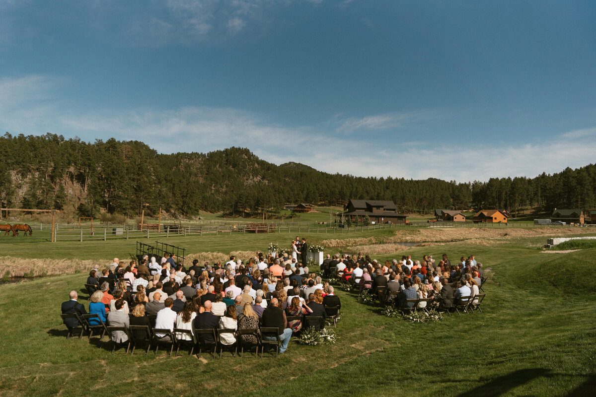 grand-rapids-wedding-photographerTaylorJoelWedding-1039