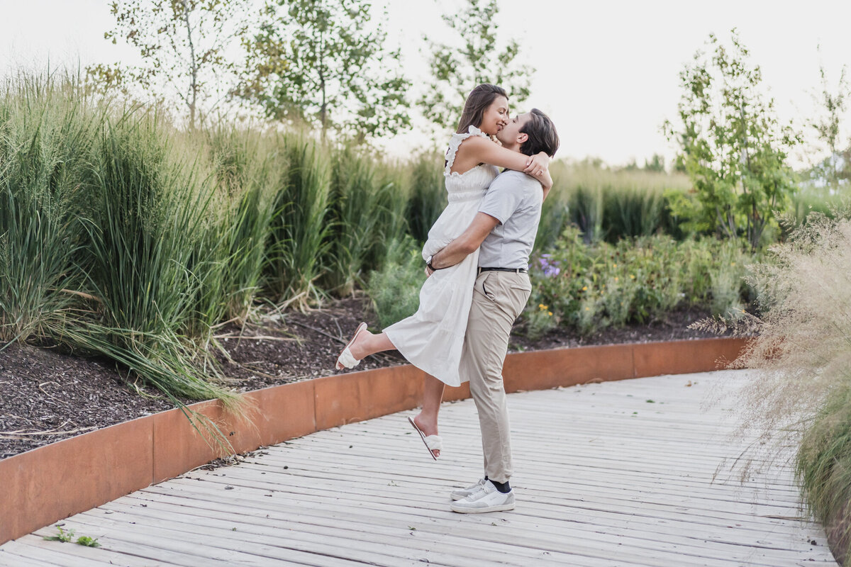 Chic-Detroit-Engagement-Session-Stylish-Natural-Photography20