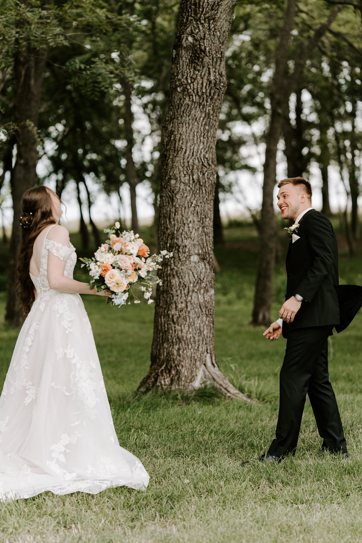 kraber-the-gathering-grounds-iowa-wedding-18