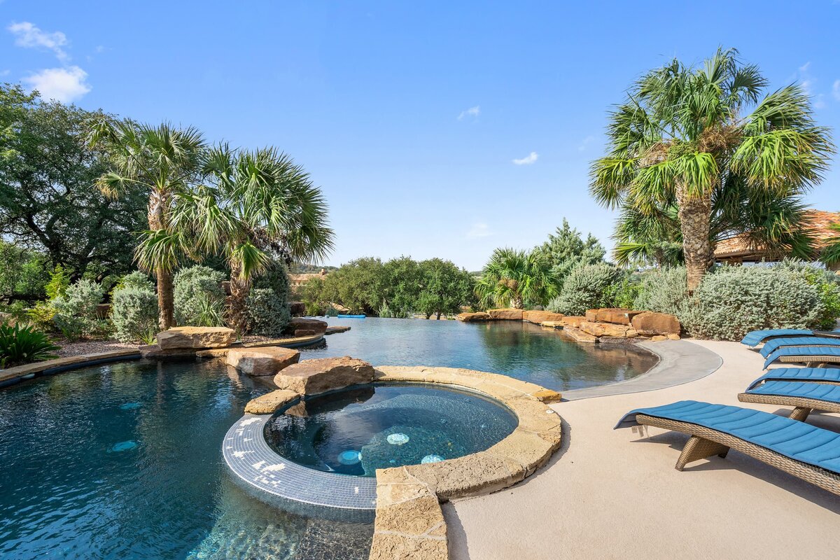 Gallery | Two Streams One Heart