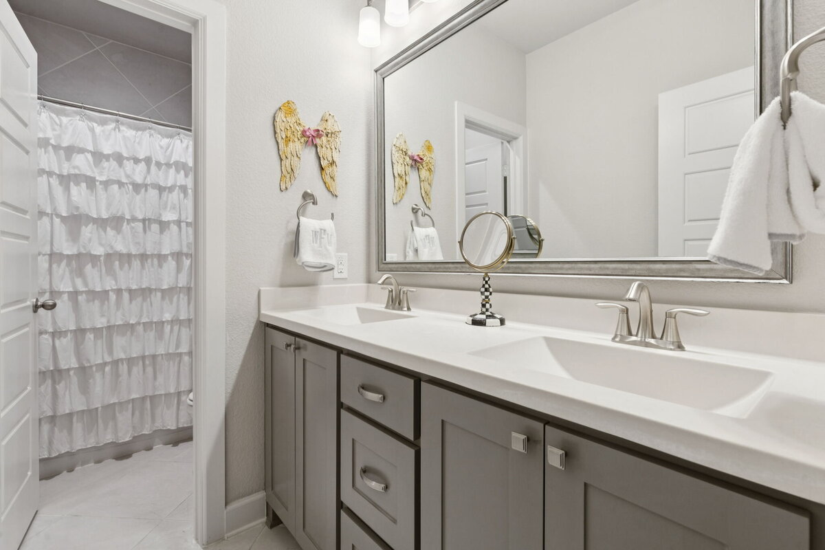 24-8643Thorbrush_024