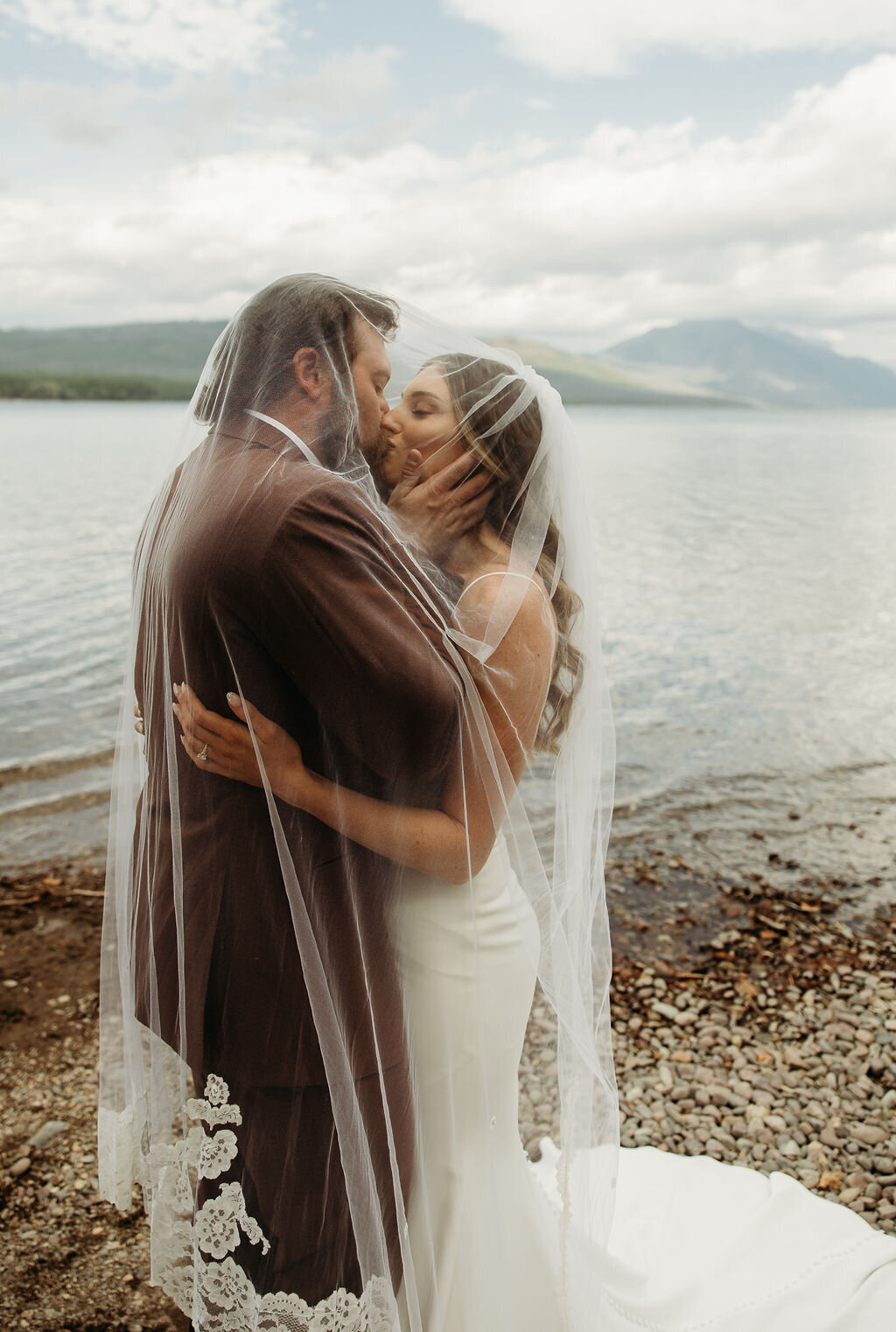 glaciernationalparkelopement-lakemcdonaldelopement-lakemcdonaldmontana-montanaelopementphotographer-montanaelopement-30