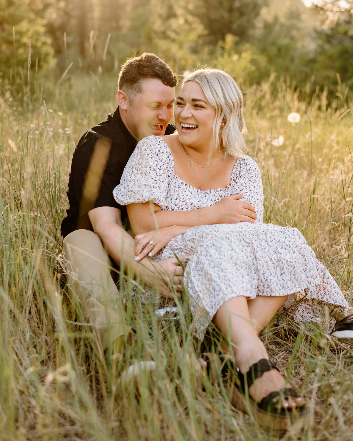 summer_golden_hour_spokane_washington_engagement_session_03