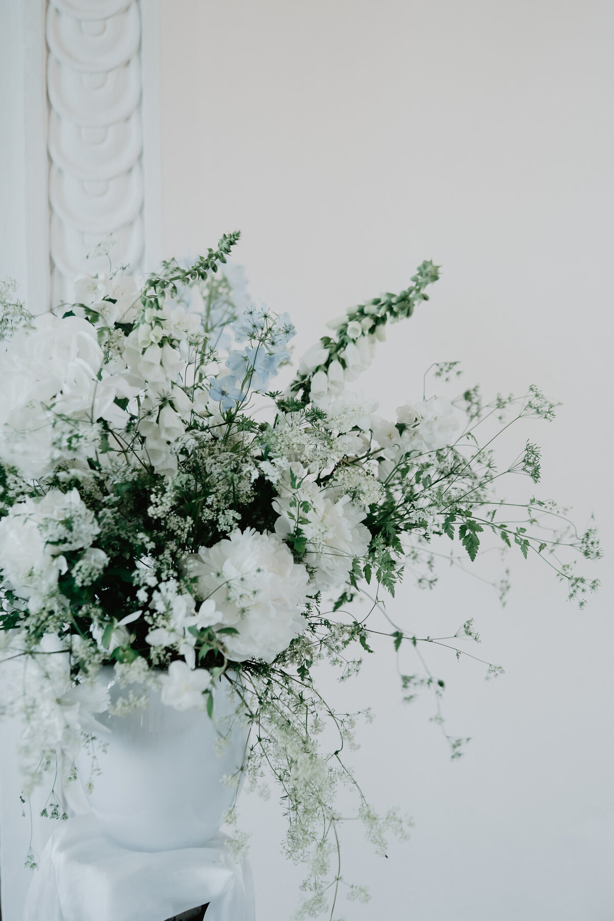 wedding inspiration "Poetry of clouds" at Schloss Virnsberg - by wedding photographer SELENE ADORES-288