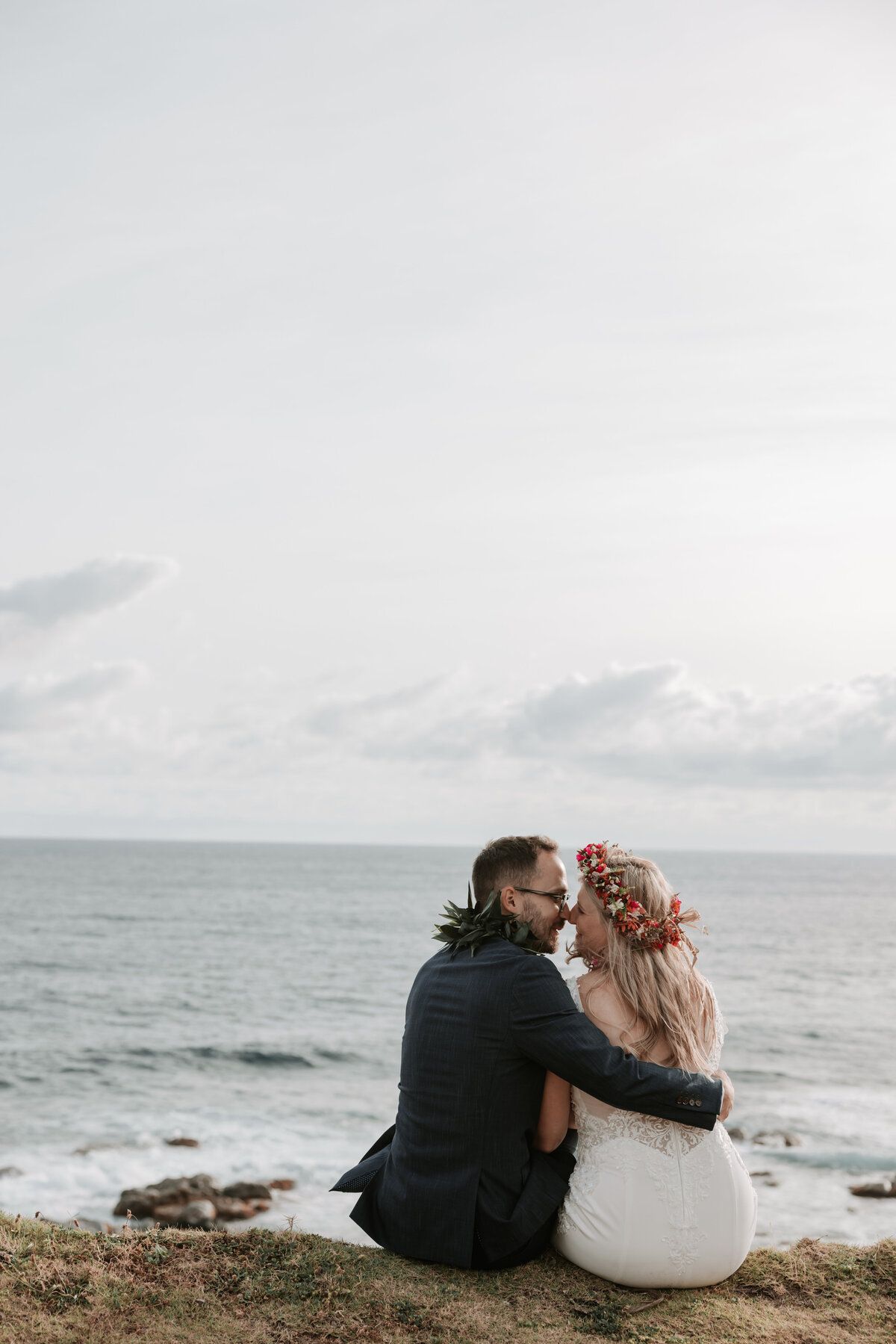 elopement love in maui 