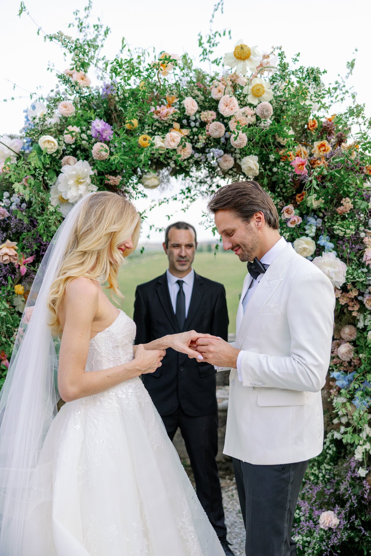 villa-corsini-florence-italy-wedding-larisa-shorina-destination-luxury-photography-241-min
