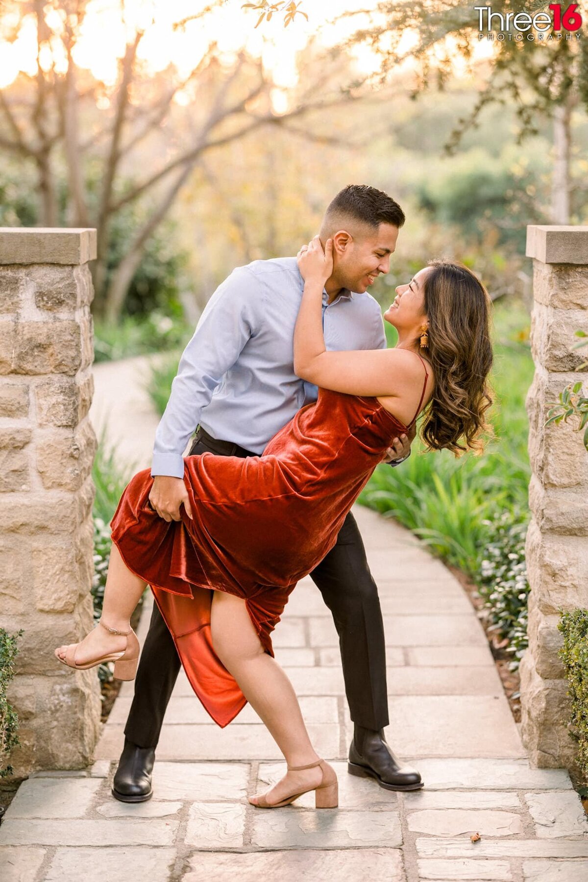 Greystone Mansion Engagement Photos-1041