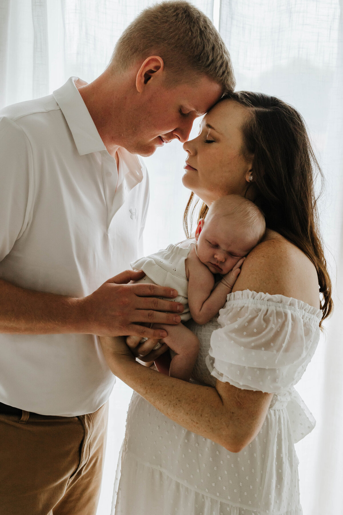 Louisville ky newborn photography session 