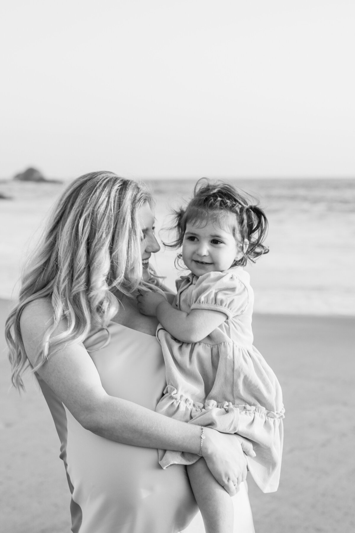 victoria_beach_maternity_photo-22