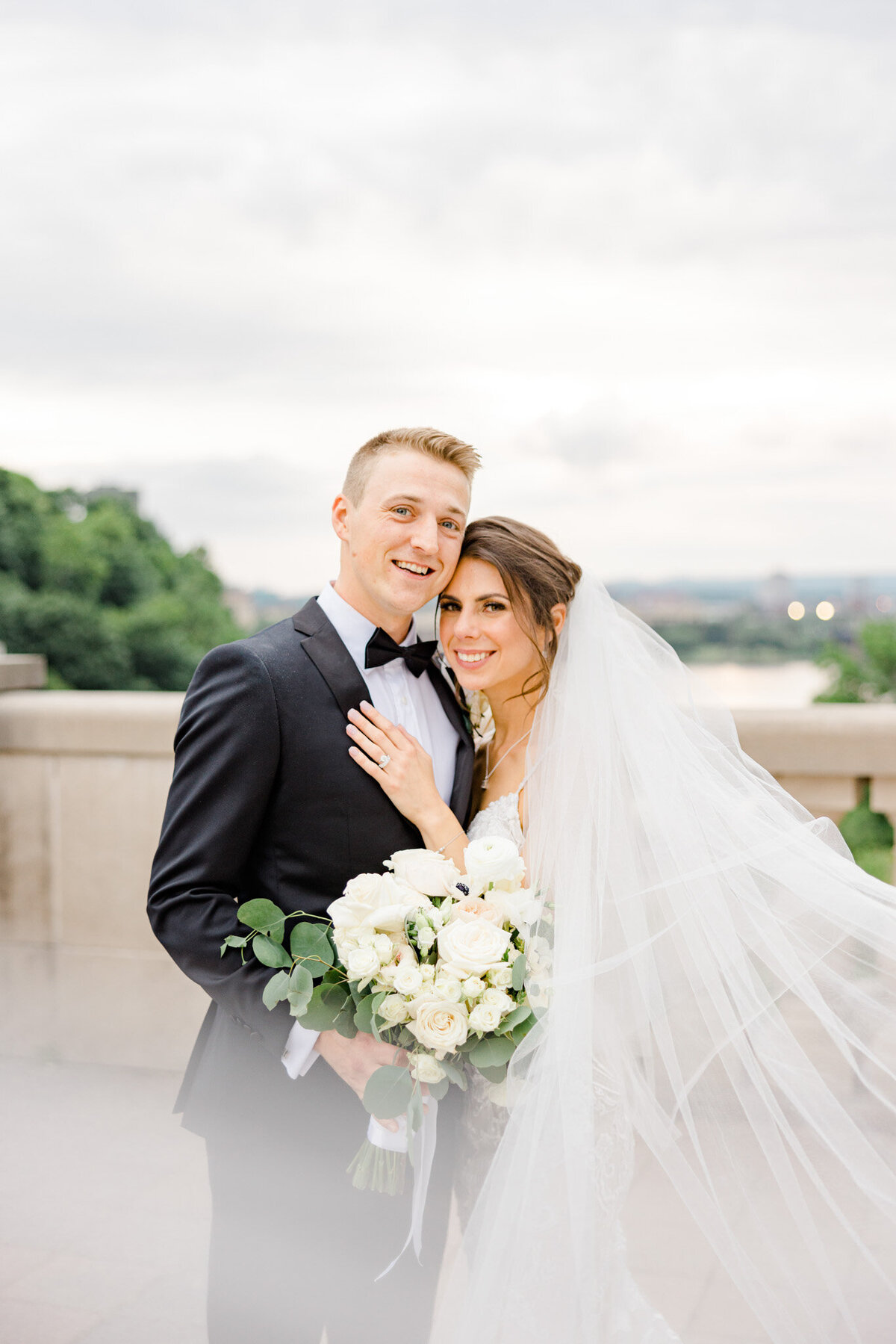 hannah-braden-ottawa-wedding-shaw-centre-2023-303