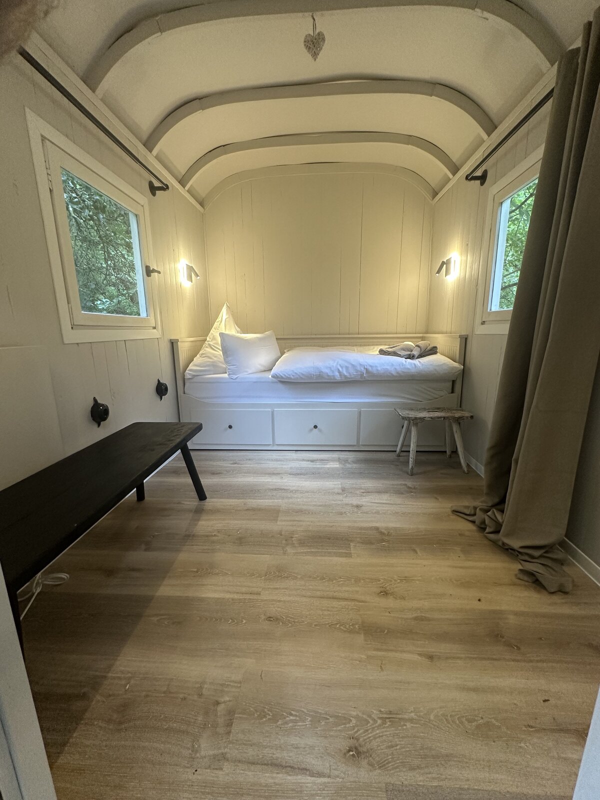 Tiny House for two, romantic cuddling in the garden, can be booked additionally