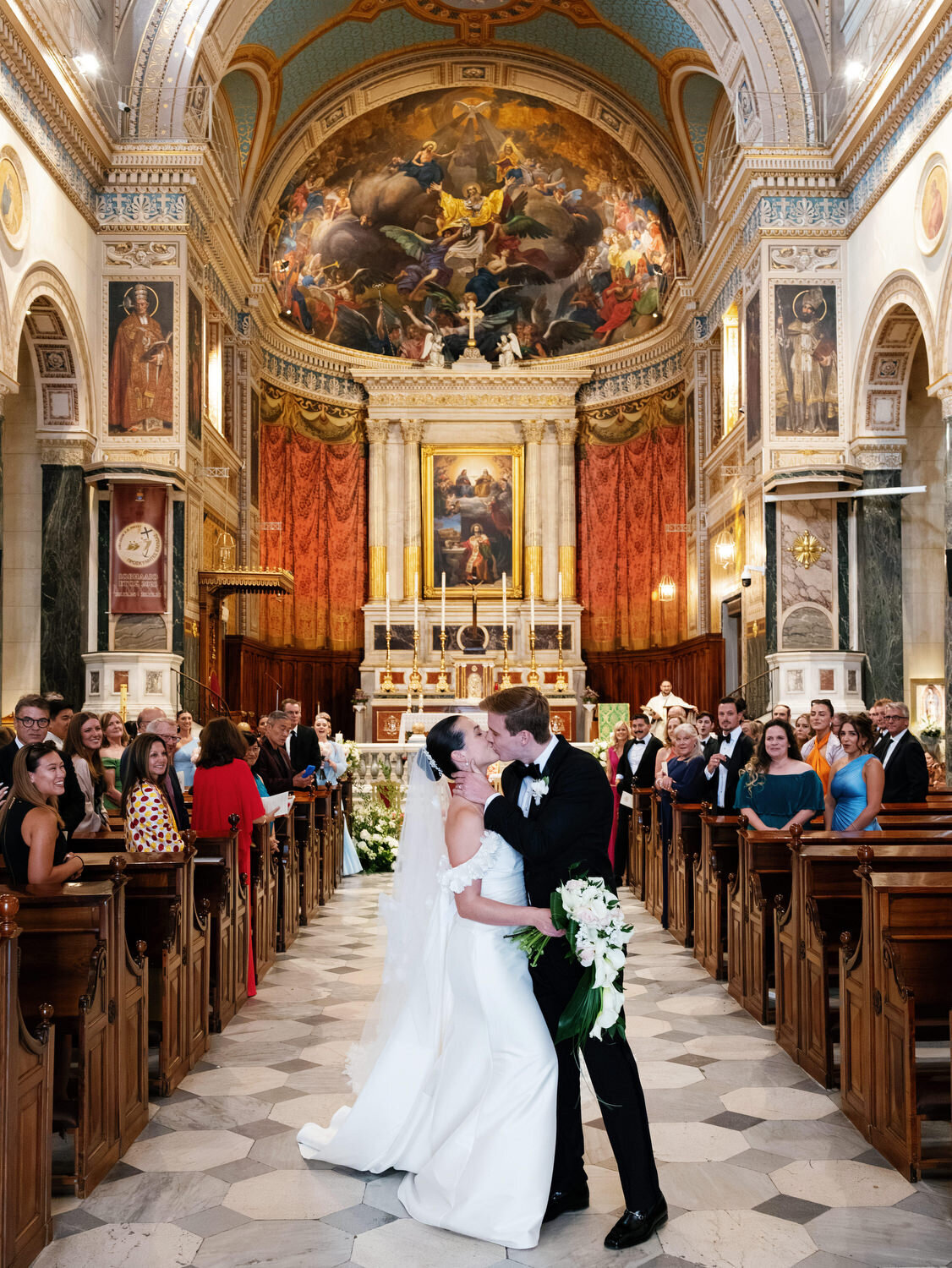 Romantic-Wedding-at-Island-Art-and-Taste–The-Residence-039