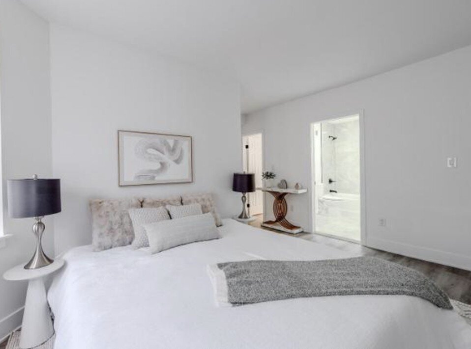 Kelly DeTommaso Vacant Home Staging Germantown PA Primary Bedroom 3