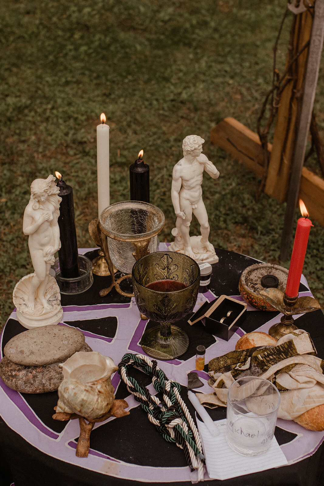 A--wiccan-backyard-wedding-intimate-ceremony-04